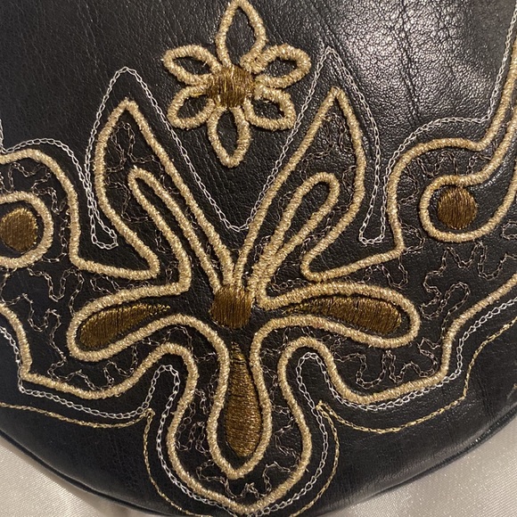 BRACCIALINI VINTAGE LEATHER CROSSOVER BAG WITH EMBEZZLEMENT - Picture 10 of 12